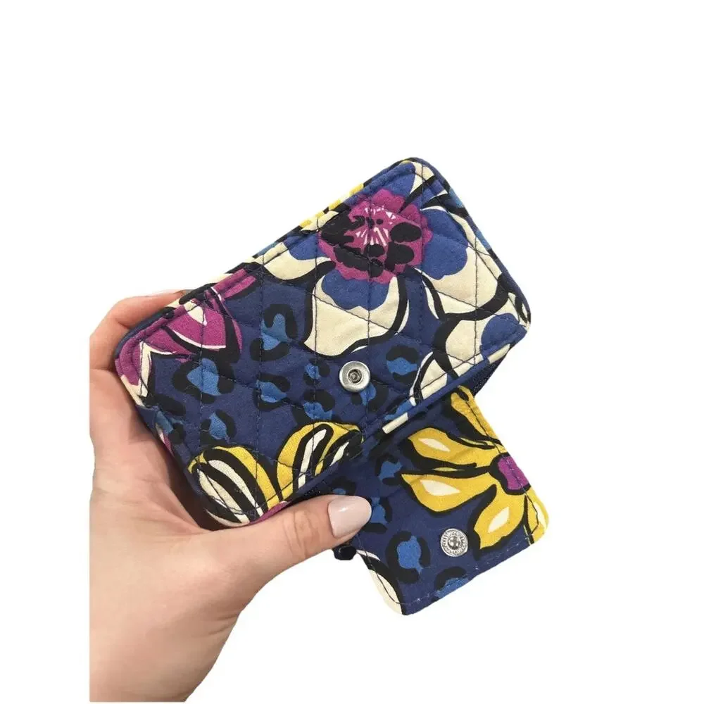 Vera Bradley African Violet Floral Zip Around Wrist Wallet. Snap And Zipper - Picture 3 of 8